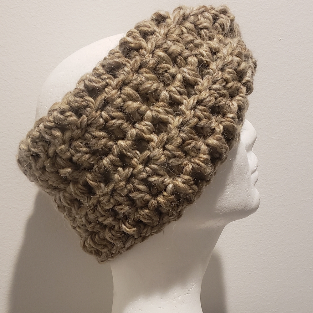 🧶 Crocheted Twist Ear Warmers – Handmade Alpaca Blend, Barn Owl 🤍 - Picture 5 of 7